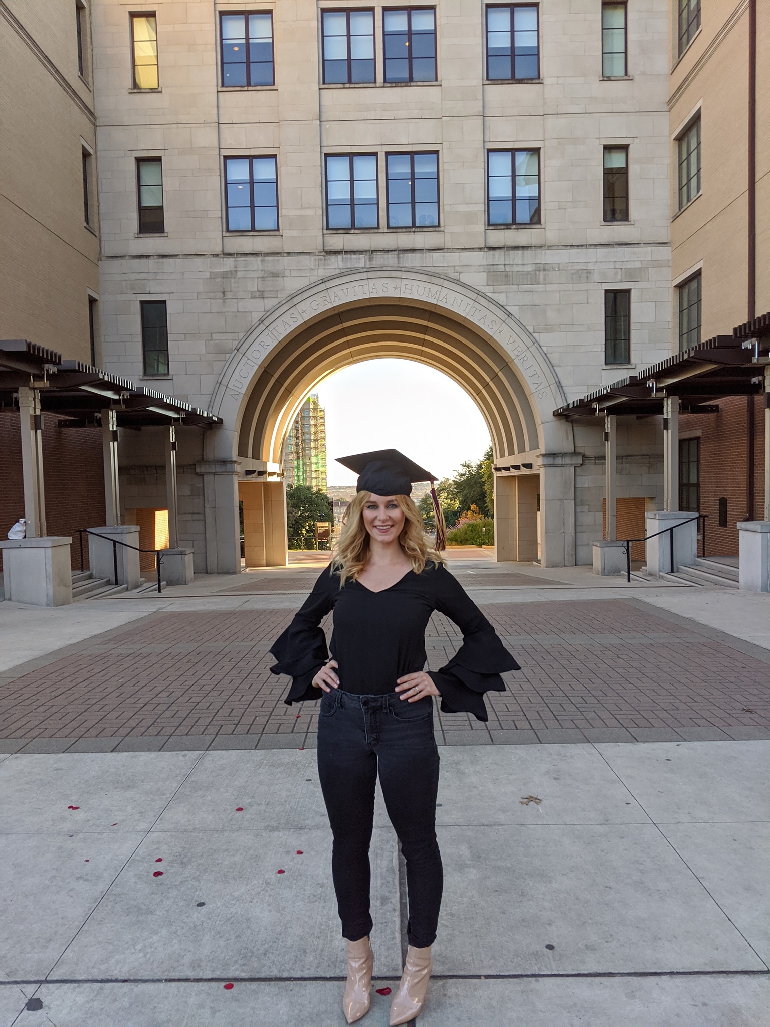 Alyssa Hooper graduation photo